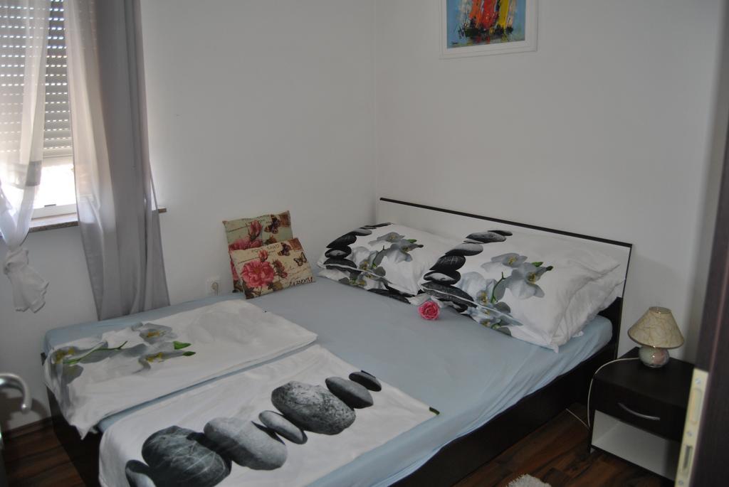 Appartamento House With Swimming Pool Blue Diamond Povljana Esterno foto