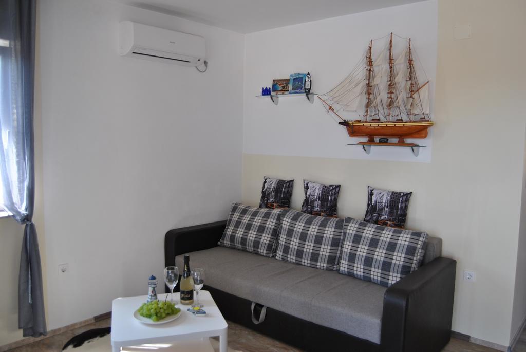 Appartamento House With Swimming Pool Blue Diamond Povljana Esterno foto